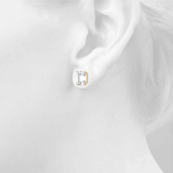 18K Yellow Gold / Emerald 4 Prong Stud Earring