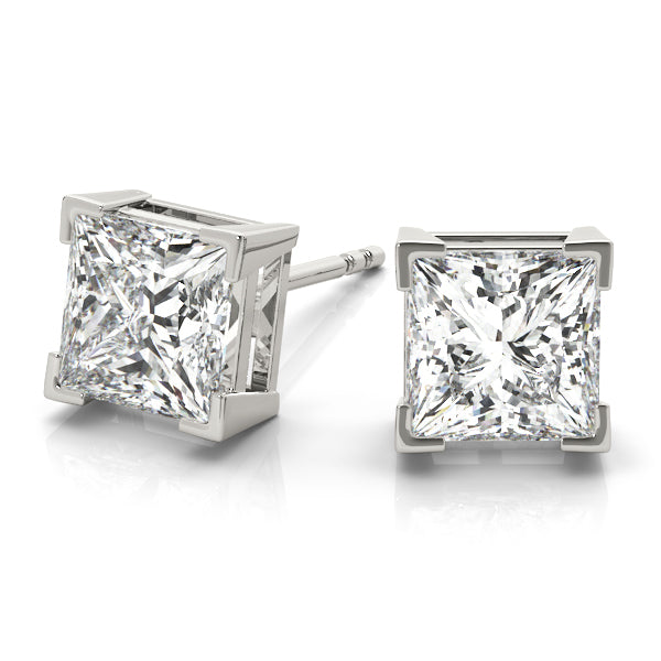 18K White Gold / Princess 4 Prong Stud Earring